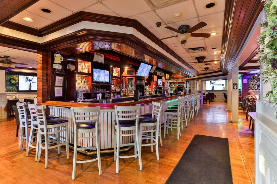 Dia & Noche Restaurant business photo